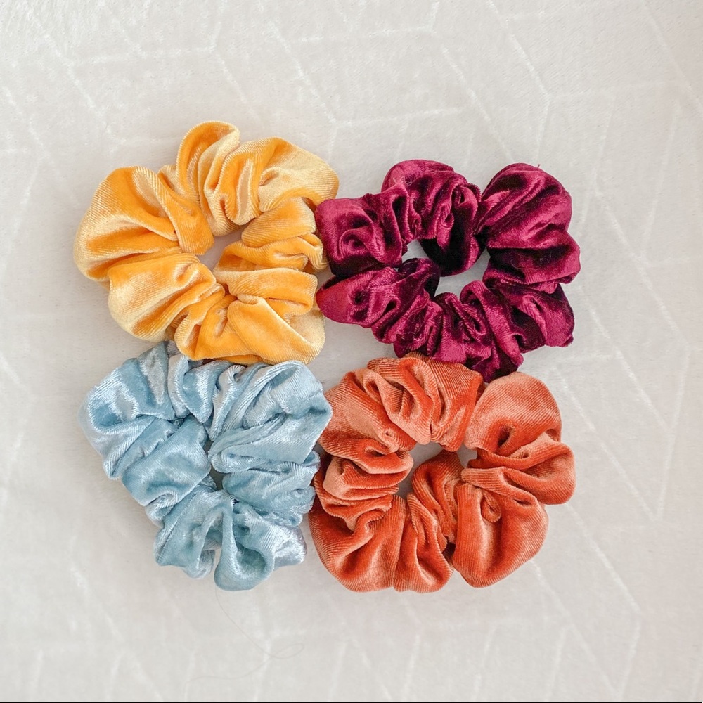Velvet Scrunchie 4 Pack